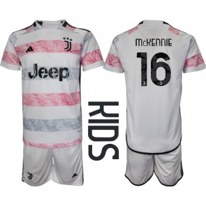 Juventus Weston McKennie #16 Gostujuci Dres za Dječji 2023-24 Kratak Rukavima (+ kratke hlače)